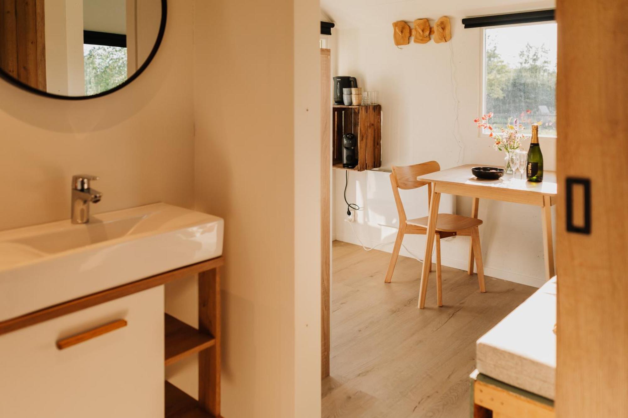 Tiny House De Skure *