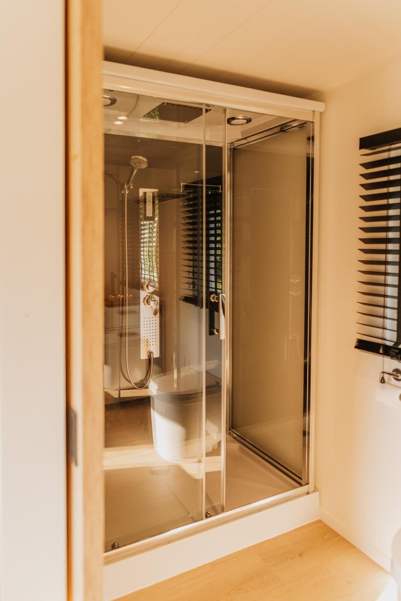 Tiny House De Skure * Harelbeke